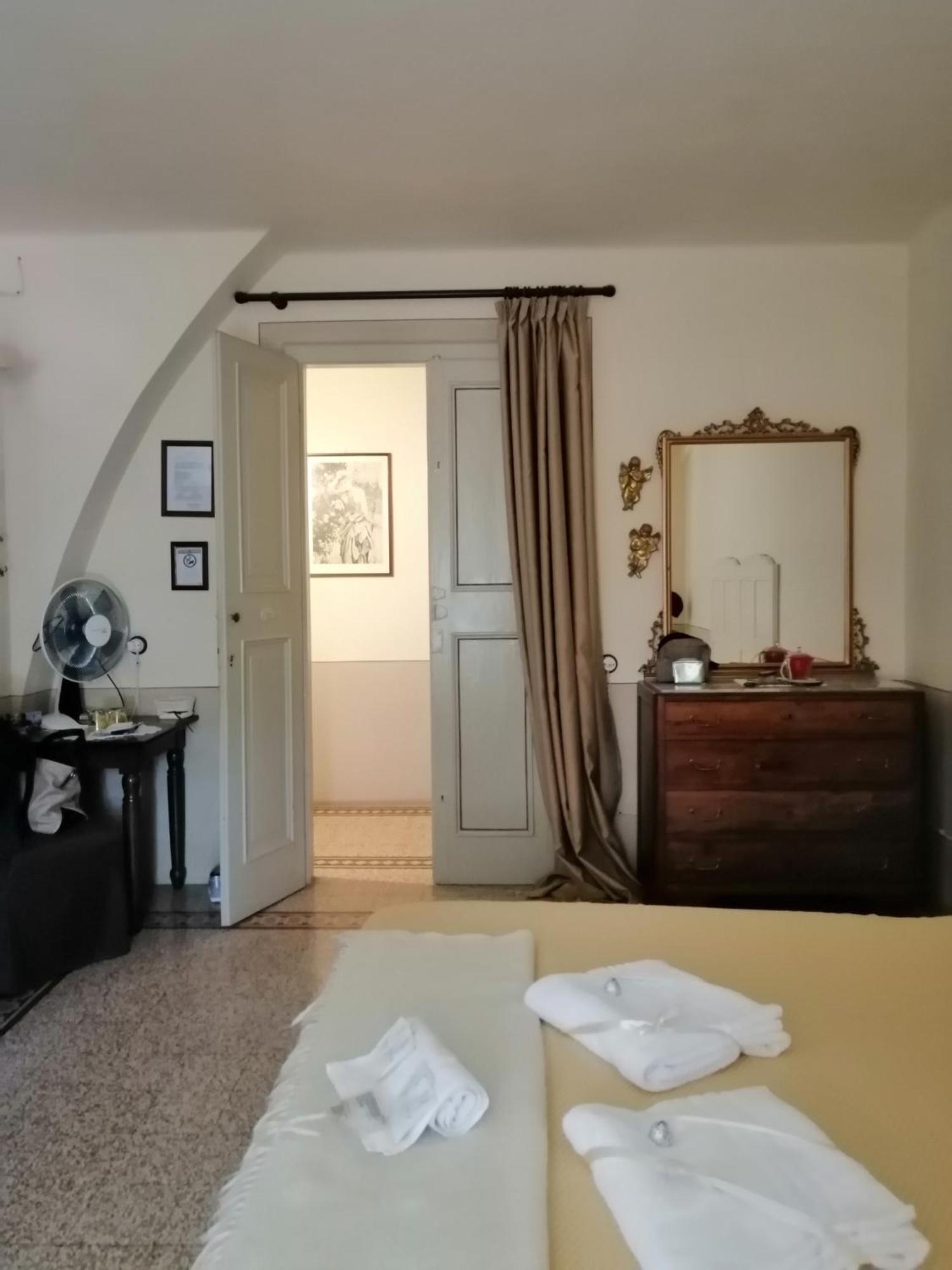 Bed And Breakfast Evelina Lucca Eksteriør bilde